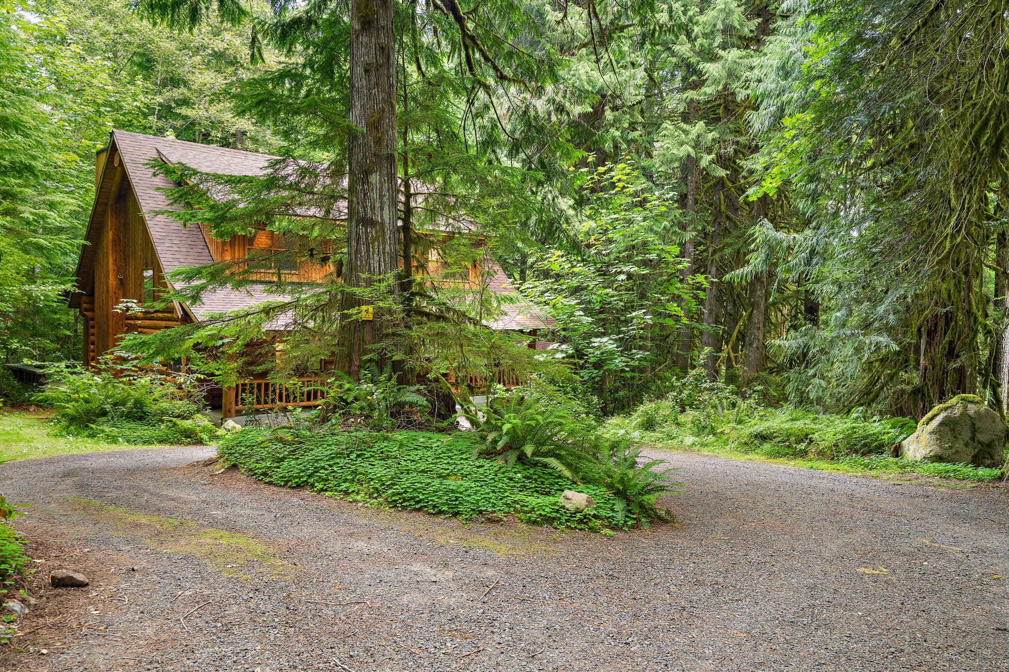 The cabin on approach from the driveway.